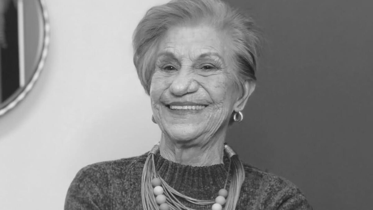 Influenciadora Vovó Cora encantou mais de seis milhões de seguidores com dicas de beleza e mensagens de otimismo - Imagem do artigo