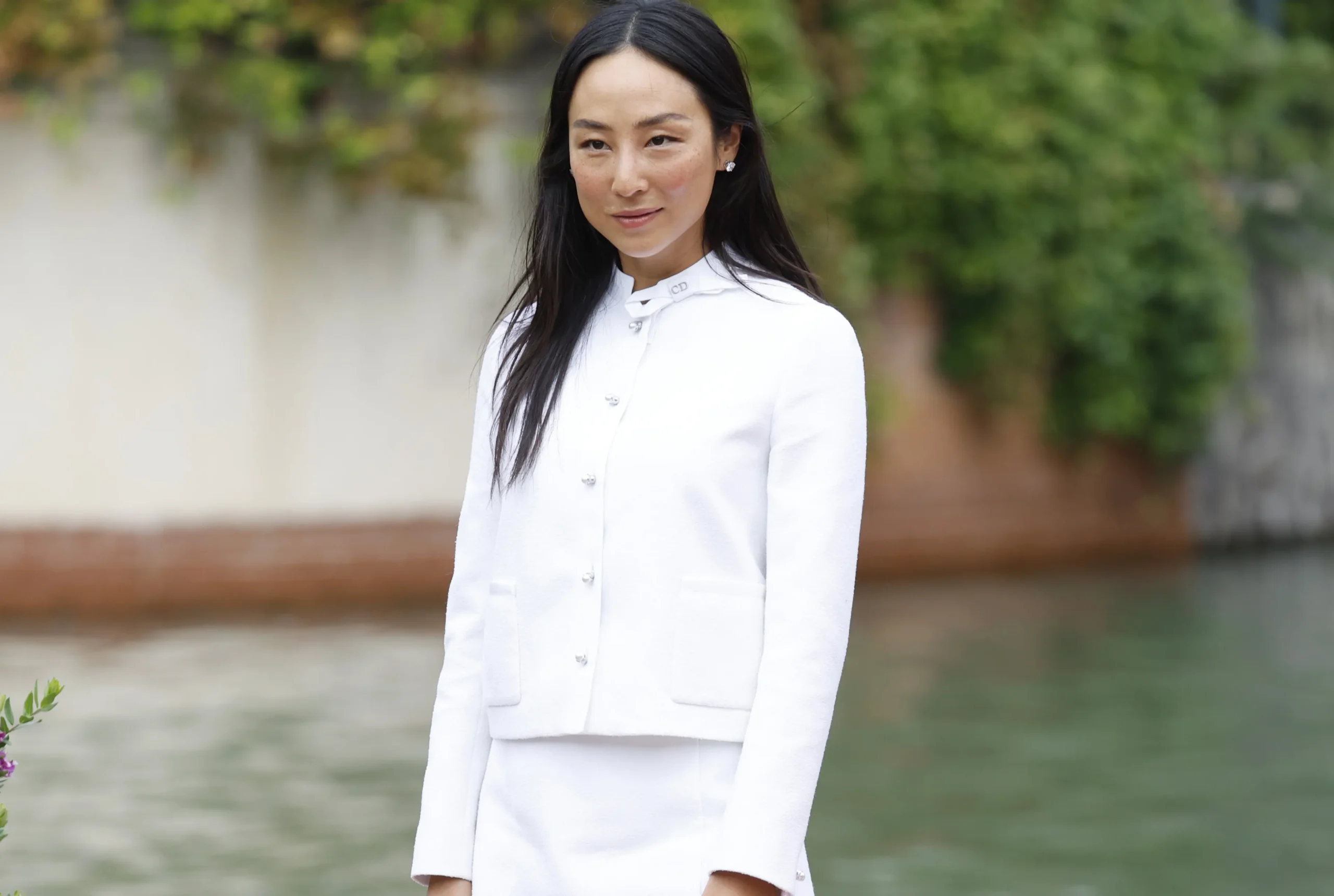 Primeiros visuais da Dior sob comando de Jonathan Anderson estreiam no Festival de Veneza 2025 - Imagem do artigo