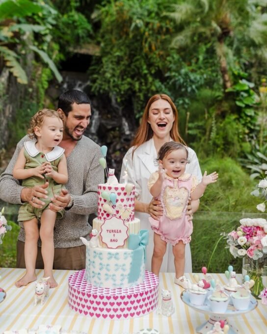 Thaila Ayala relata que Renato Goés fez curso de paternidade para aumentar a licença e apoiar o puerpério - Imagem do artigo original