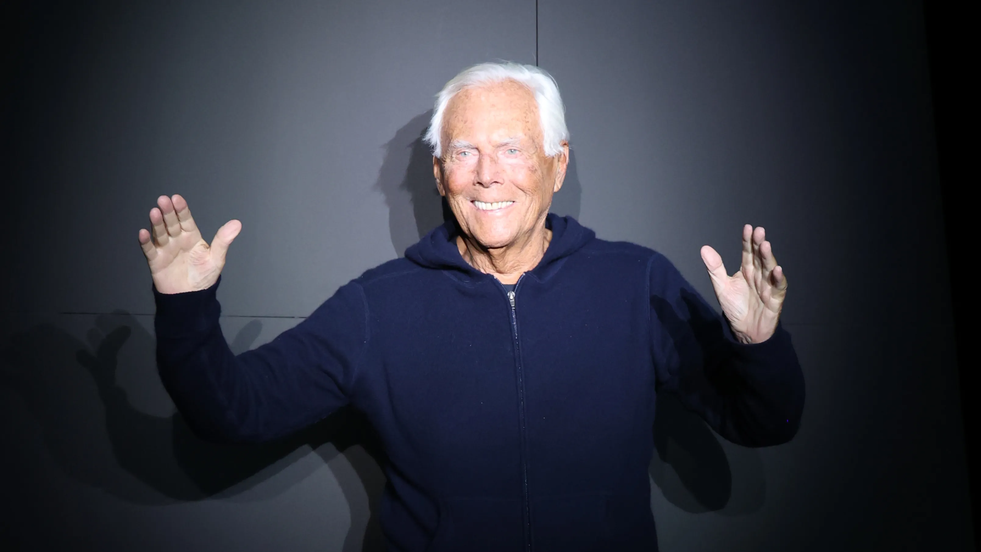 Morre Giorgio Armani aos 91 anos; estilista mudou a alfaiataria e construiu império global - Imagem do artigo