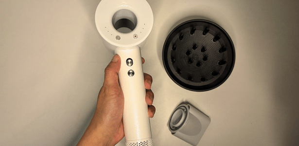 Secador Super Ionic Plus da Elgin alia leveza a motor silencioso por preço abaixo de R$ 500