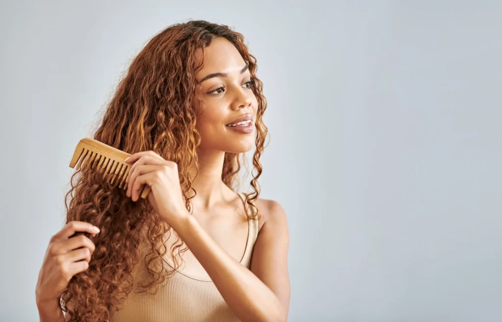 Vitaminas para o cabelo crescer: veja as mais eficazes