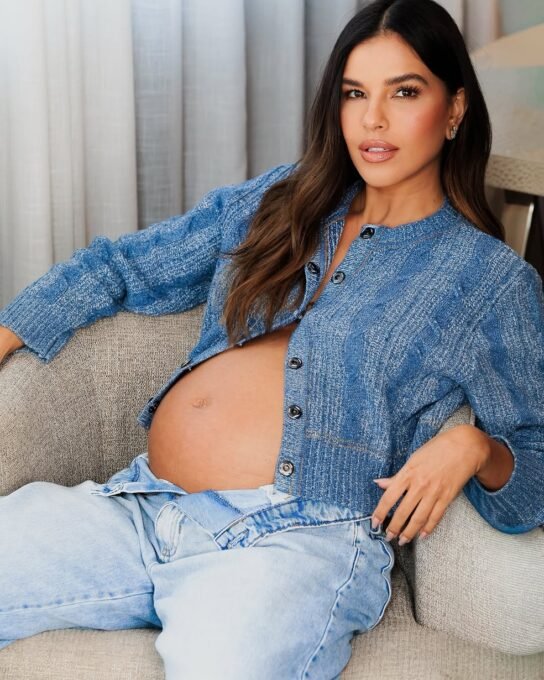 Mariana Rios exibe barriga no 5º mês de gravidez em cliques - Imagem do artigo original