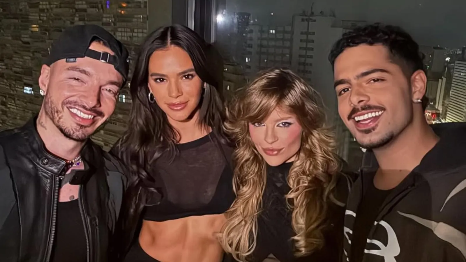 Luísa Sonza mostra álbum de after com Bruna Marquezine - Imagem do artigo