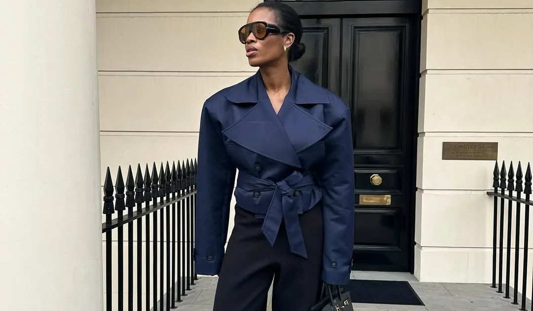 Azul-marinho é a cor neutra favorita para look elegante - Imagem do artigo