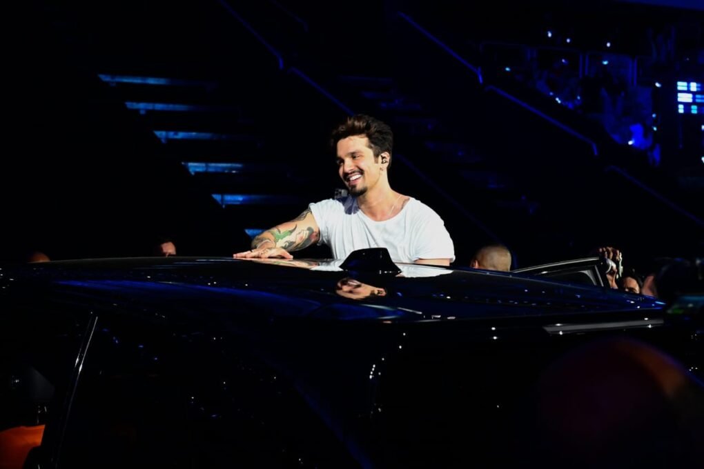 SUV mais caro do mundo: Luan Santana usa Rolls-Royce - Imagem do artigo