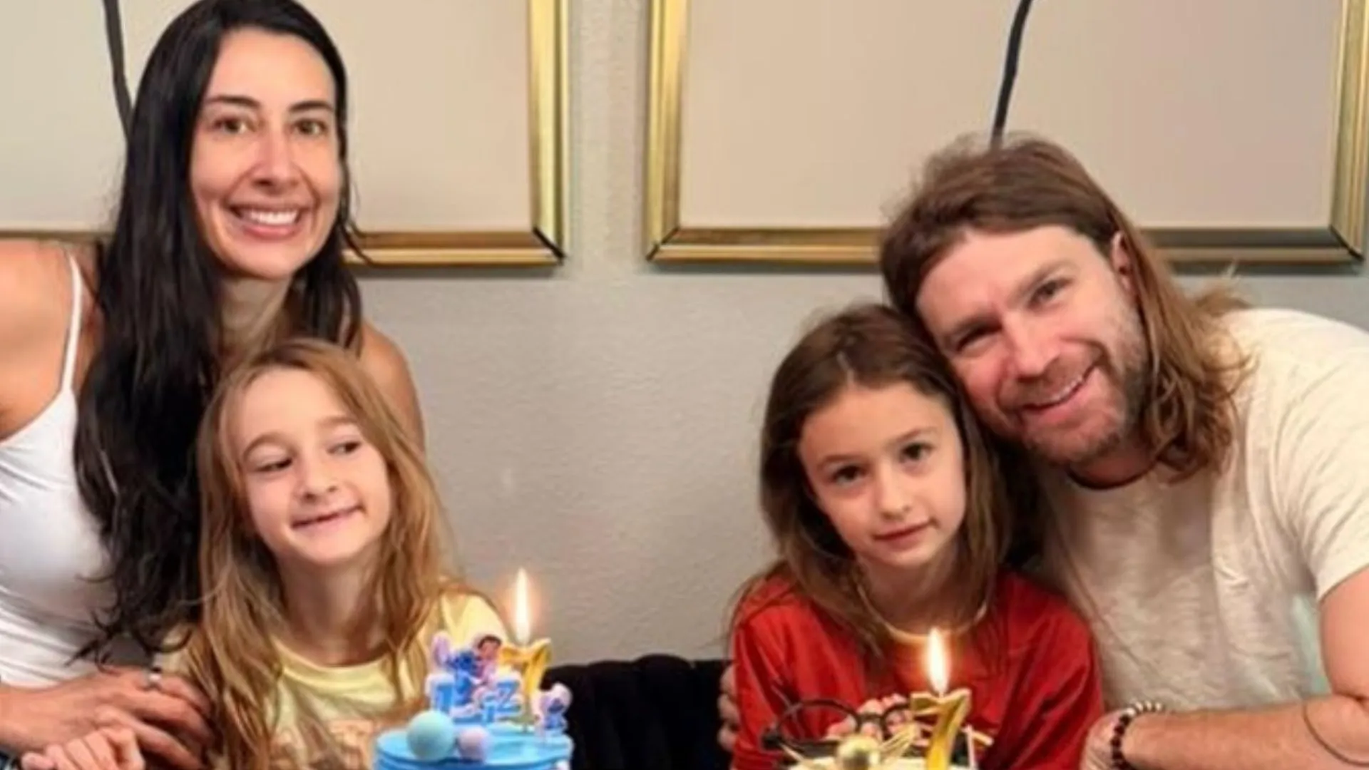 Sheilla Castro celebra 7 anos das gêmeas ao lado do ex - Imagem do artigo