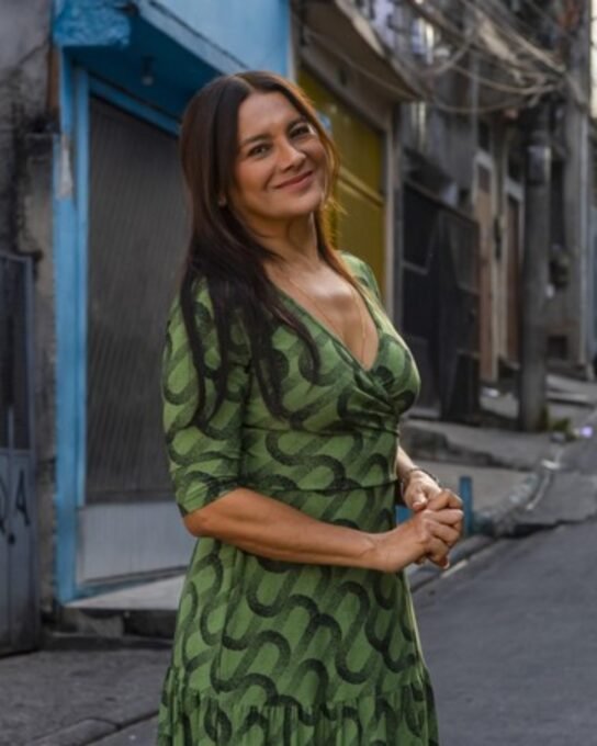 Perfumes de Três Graças: Lígia, Gerluce e Joélly inspiram - Imagem do artigo original