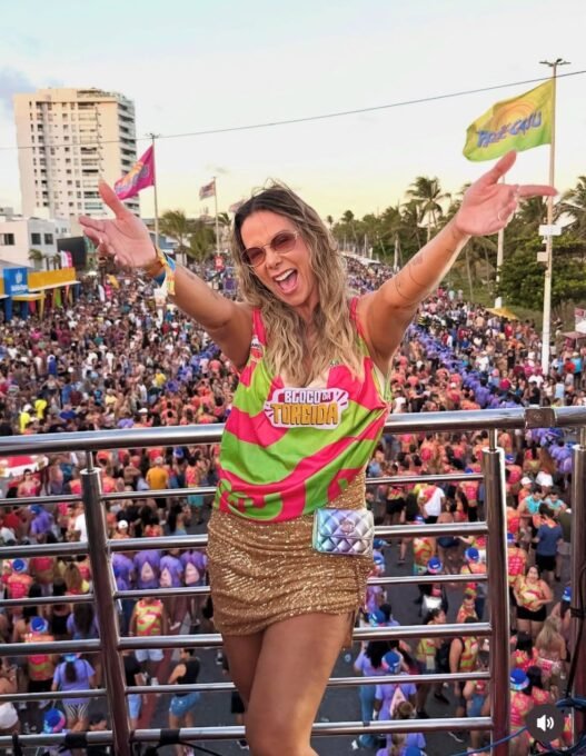 Carla Perez recebe homenagem de Xanddy em seu aniversário - Imagem do artigo original