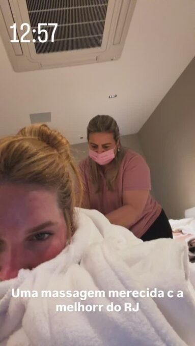 Virginia faz massagem modeladora e mostra abdômen seco - Imagem do artigo original