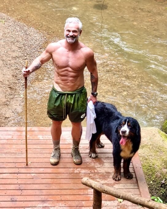 Mateus Carrieri revela rotina para manter corpo musculoso - Imagem do artigo