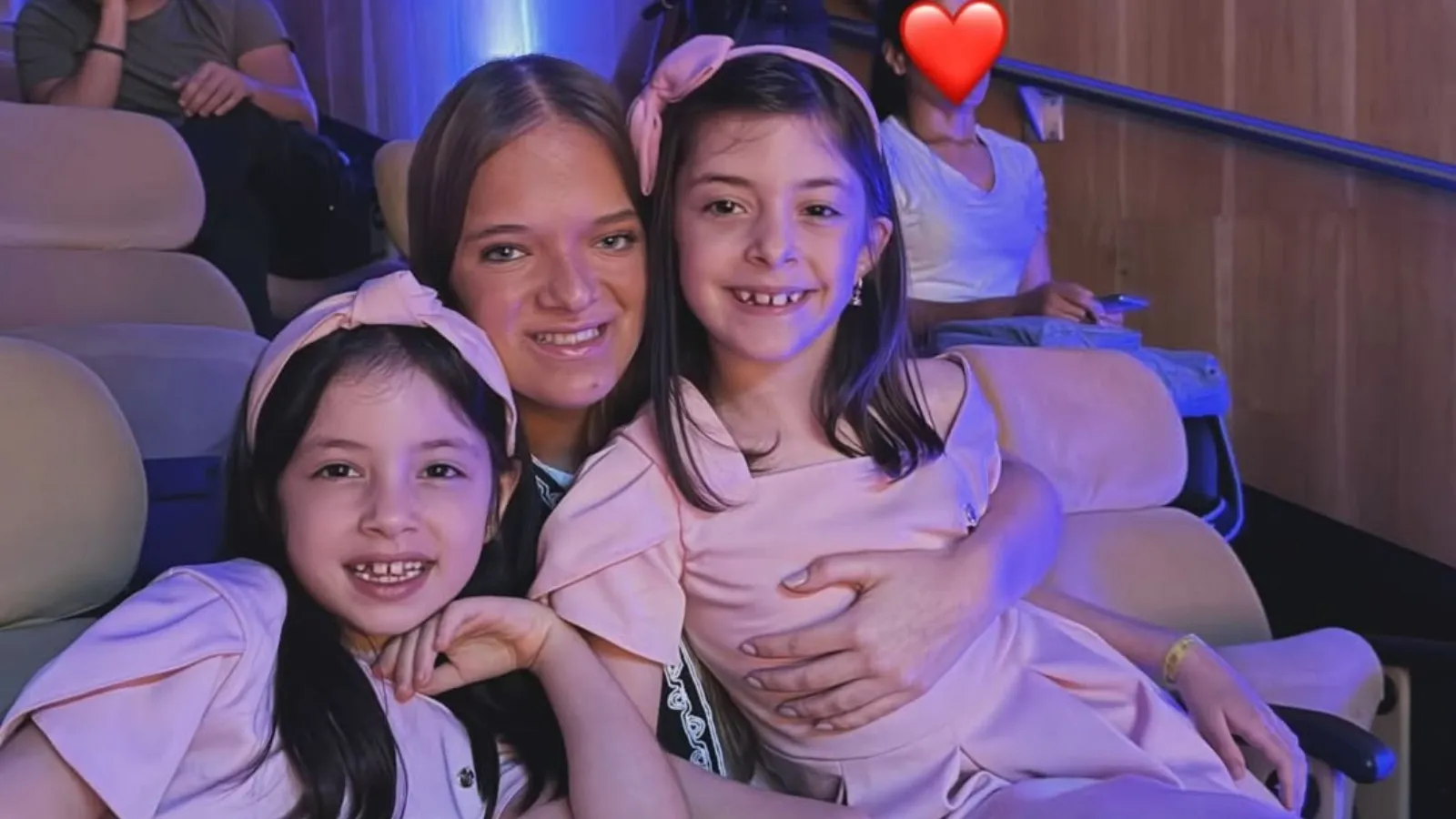 Rafa Justus exalta sobrinhas gêmeas em apresentação musical - Imagem do artigo