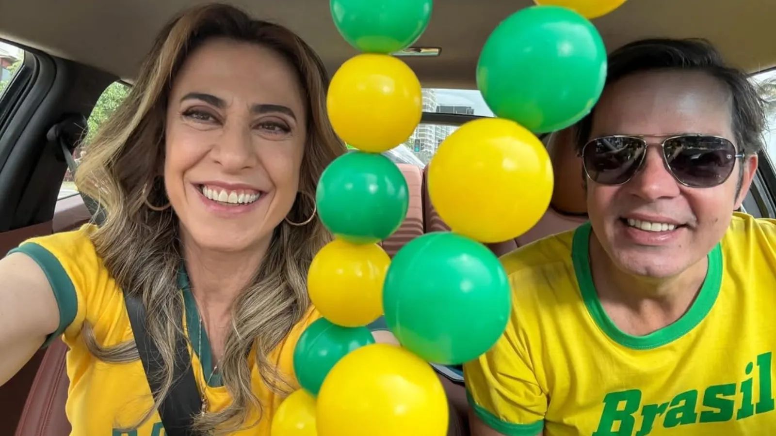 Fernanda Torres exibe novo visual com camisa do Brasil - Imagem do artigo