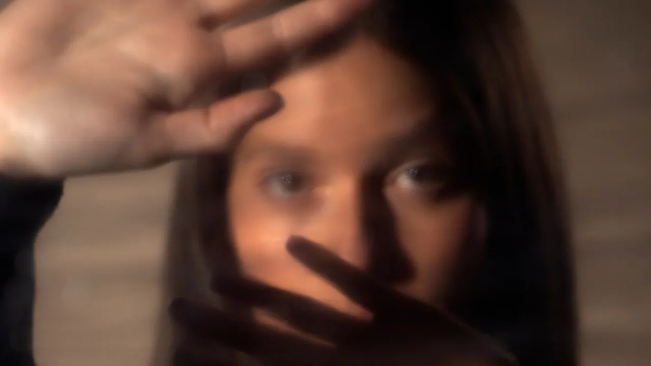 IA do Paraná prevê risco de nova agressão a mulheres - Imagem do artigo