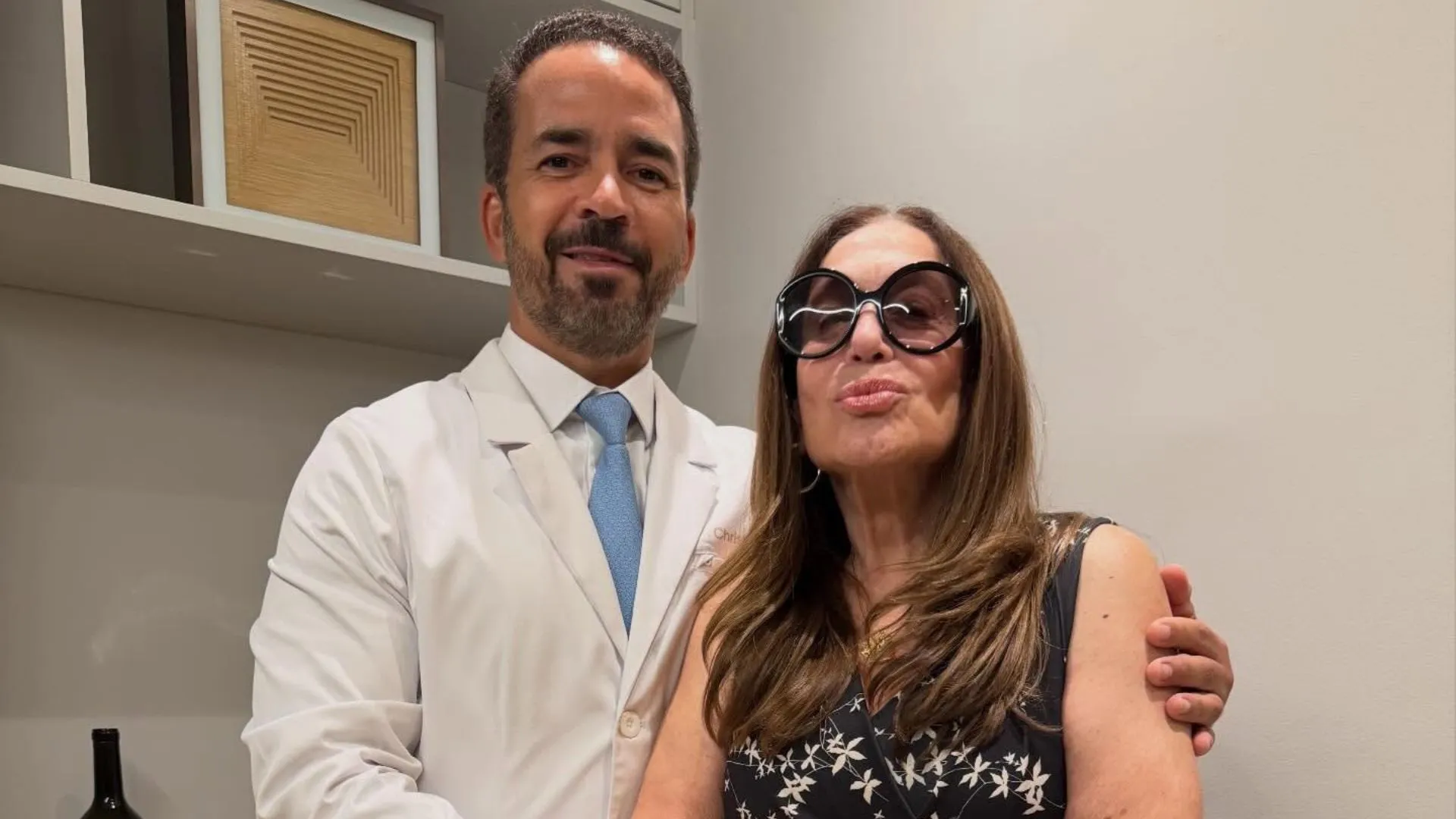 Susana Vieira agradece médico após cirurgia no pé - Imagem do artigo