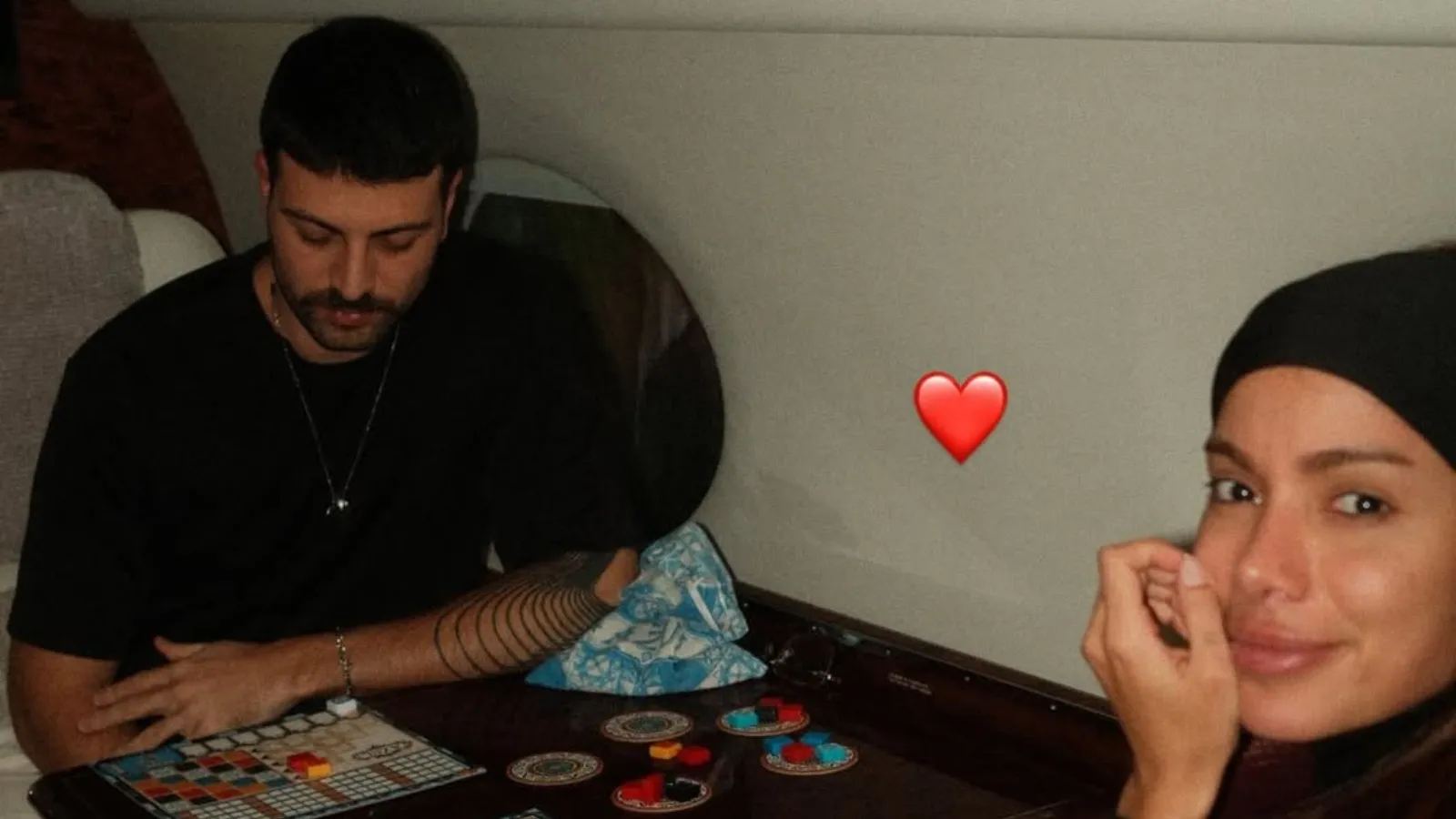 Anitta mostra foto rara com namorado em jatinho particular - Imagem do artigo