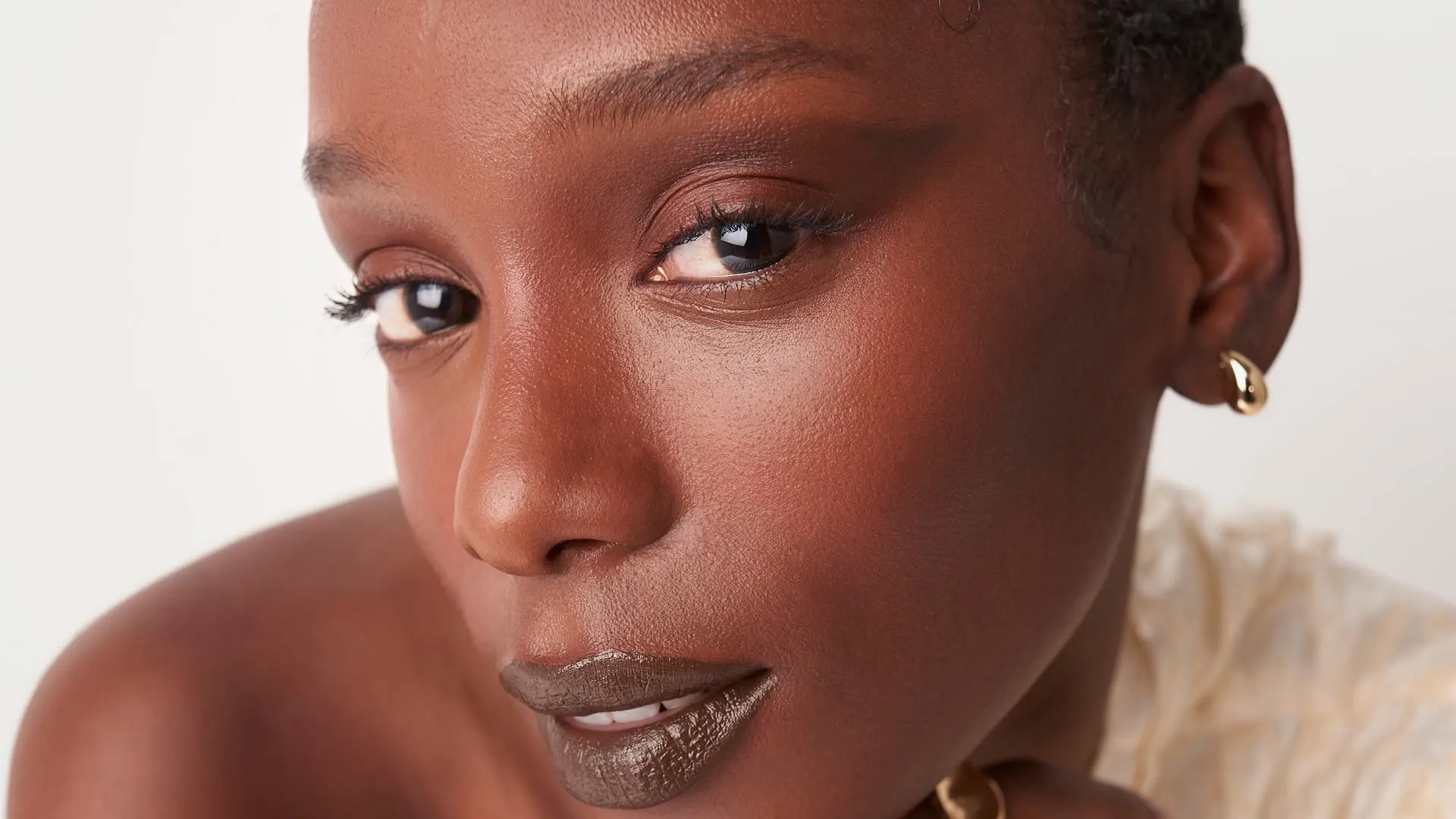 Maquiagens de blogueiras: 8 produtos nacionais aprovados - Imagem do artigo