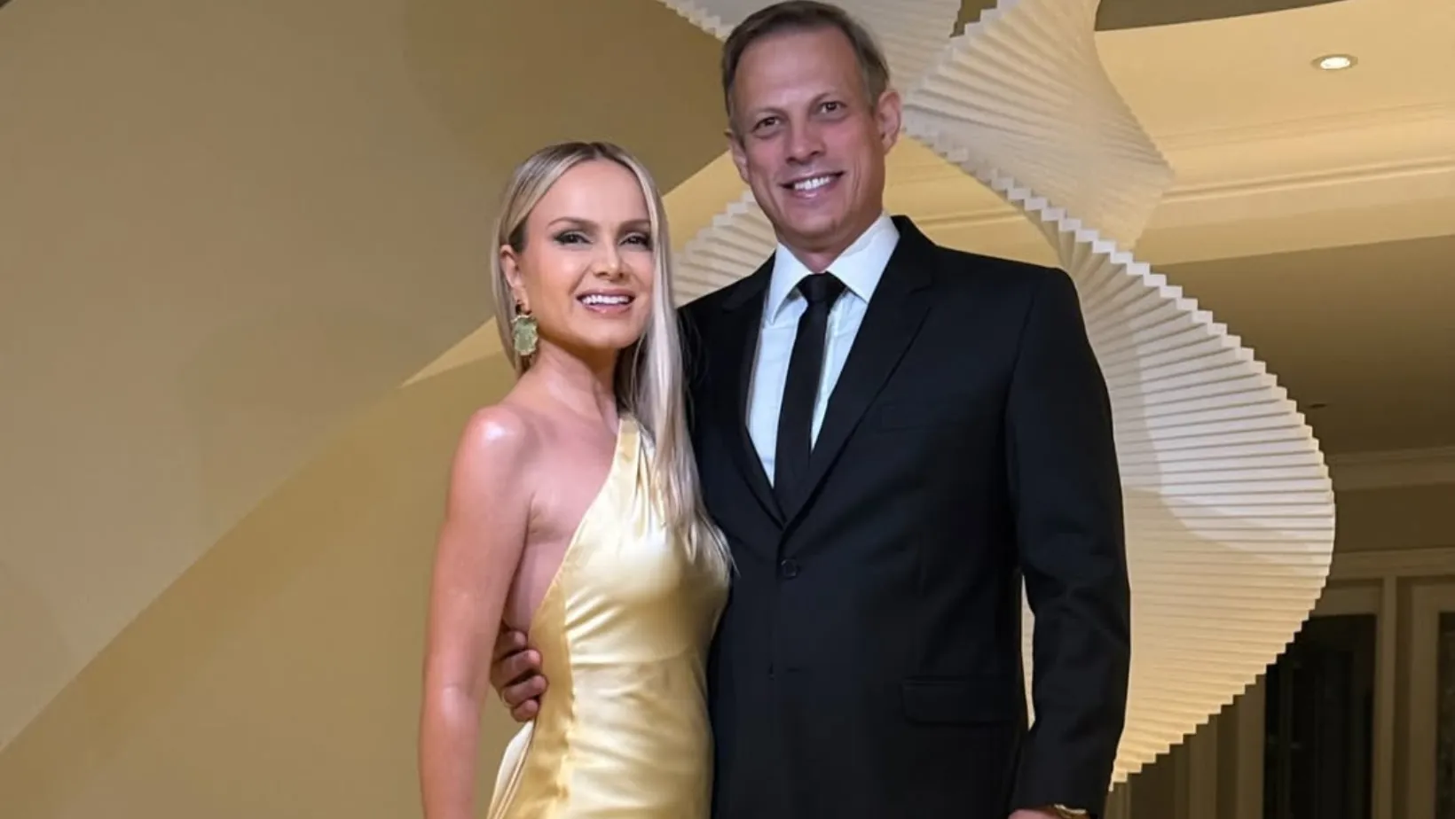 Aniversário do marido de Eliana: álbum romântico no Instagram - Imagem do artigo