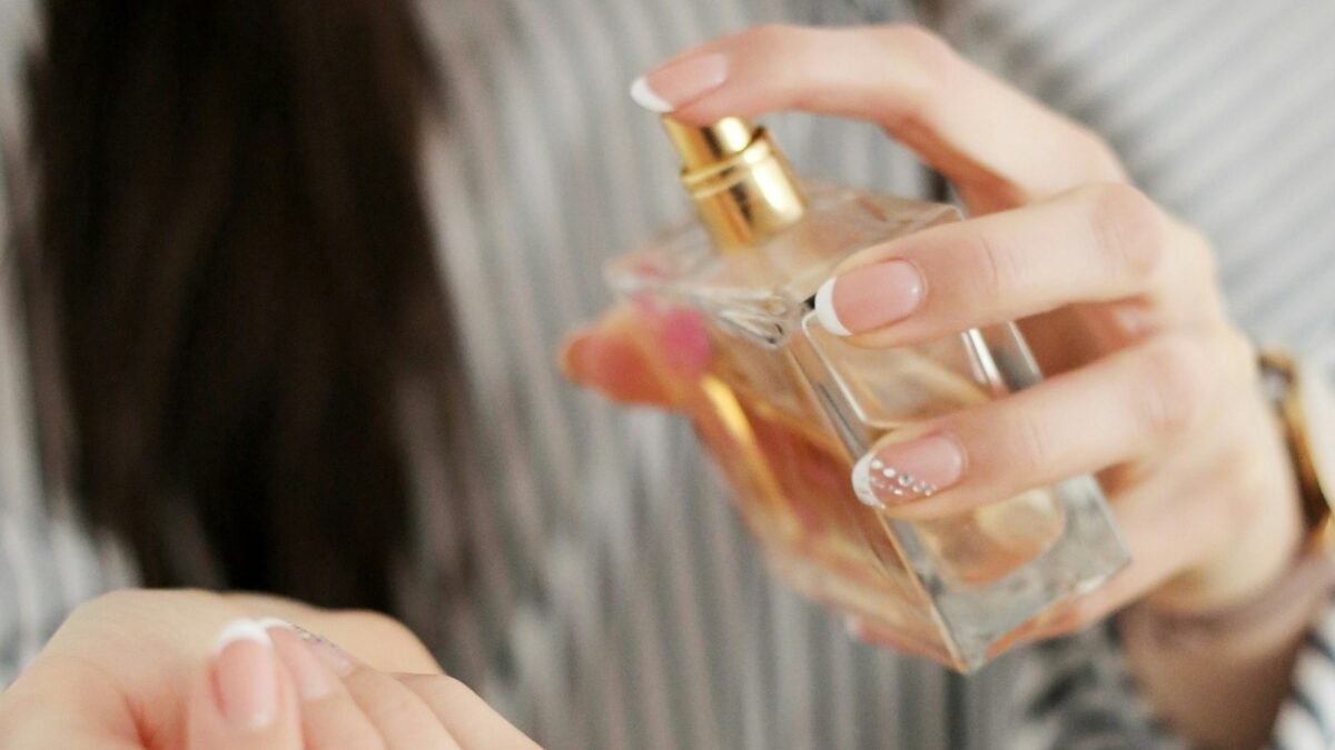 Perfume fresco feminino: 7 presentes certeiros de Natal - Imagem do artigo