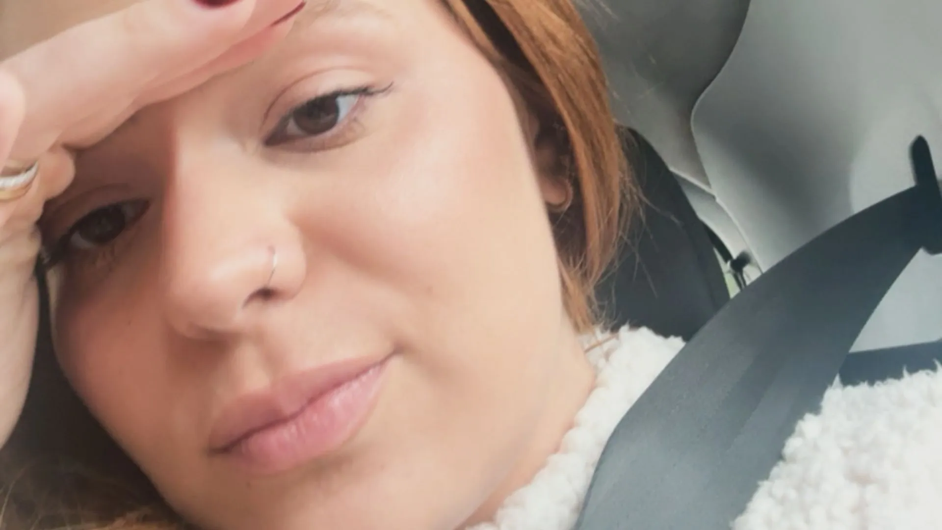 Viih Tube enfia tarraxa no ouvido e corre ao médico - Imagem do artigo