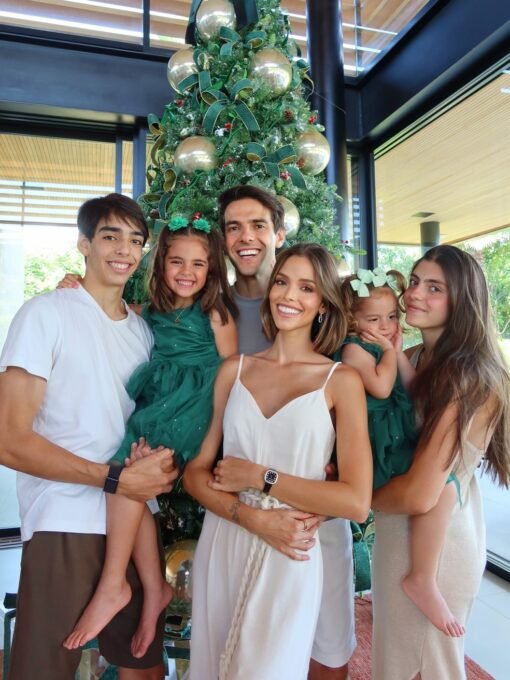Filhos de Kaká reunidos em raro registro de Natal 2023 - Imagem do artigo original