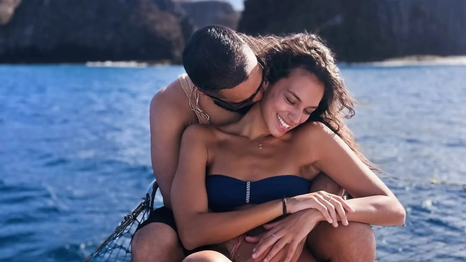 Alane Dias e Fran Gil curtem passeio de barco em Noronha - Imagem do artigo
