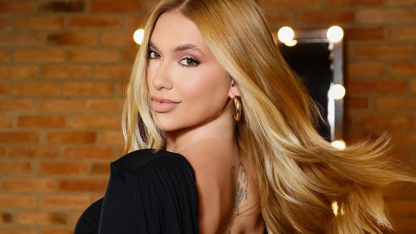 Virginia mostra looks opostos das filhas Maria Flor e Alice - Imagem do artigo