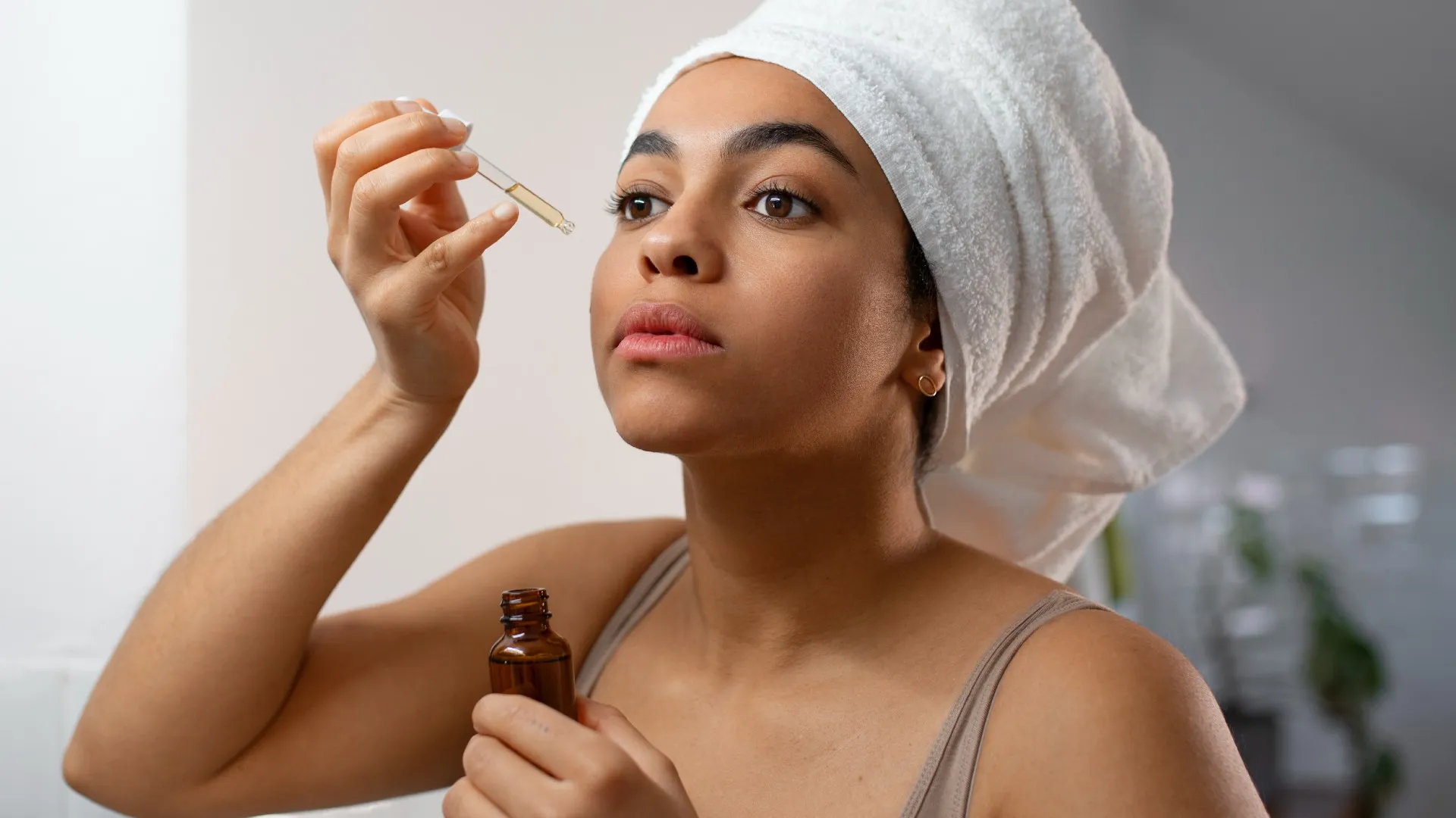 Sérum facial: 7 opções eficazes contra acne e manchas - Imagem do artigo