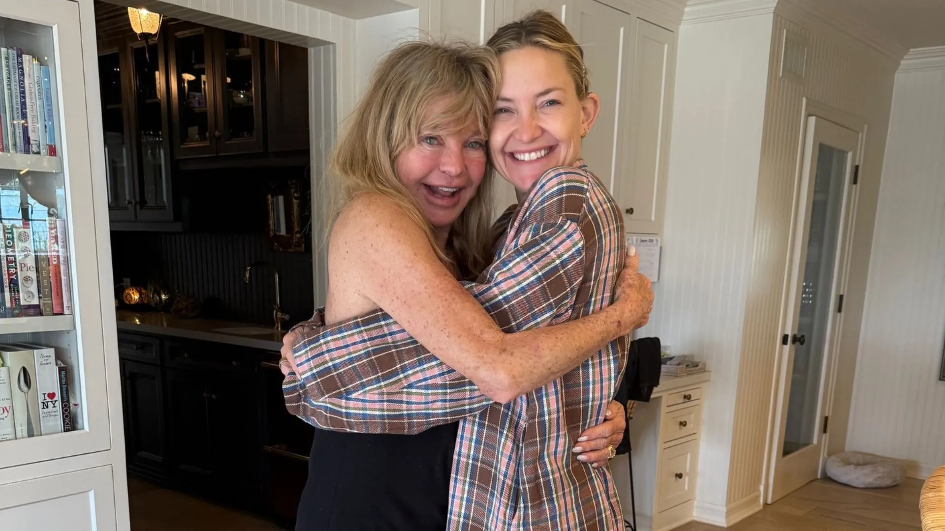 Kate Hudson celebra indicação ao Oscar com Goldie Hawn - Imagem do artigo