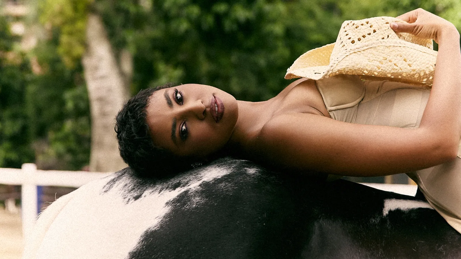 Gabz fala sobre autoestima e independência emocional - Imagem do artigo