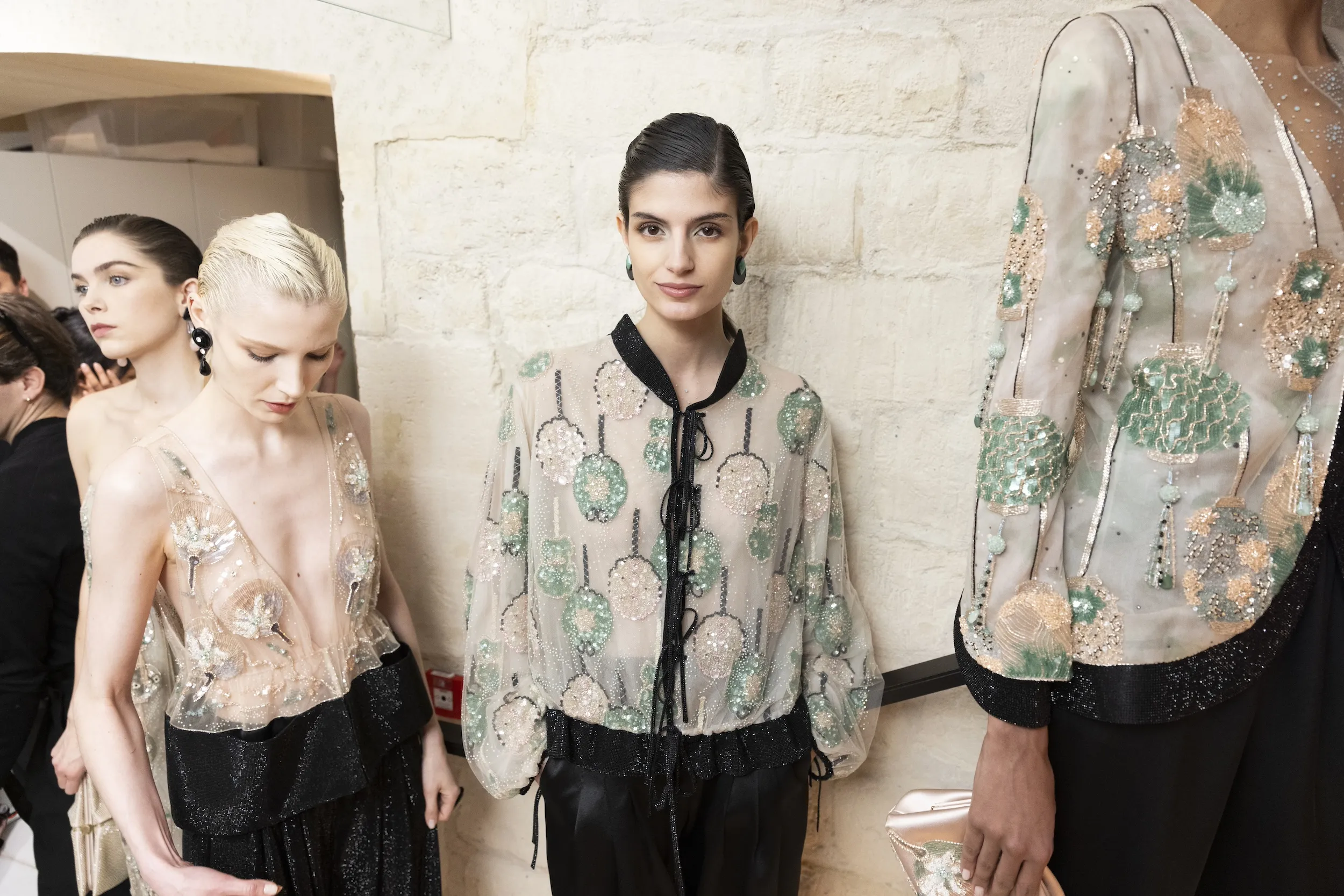 Armani Privé exibe coleção Jade após morte de Giorgio - Imagem do artigo