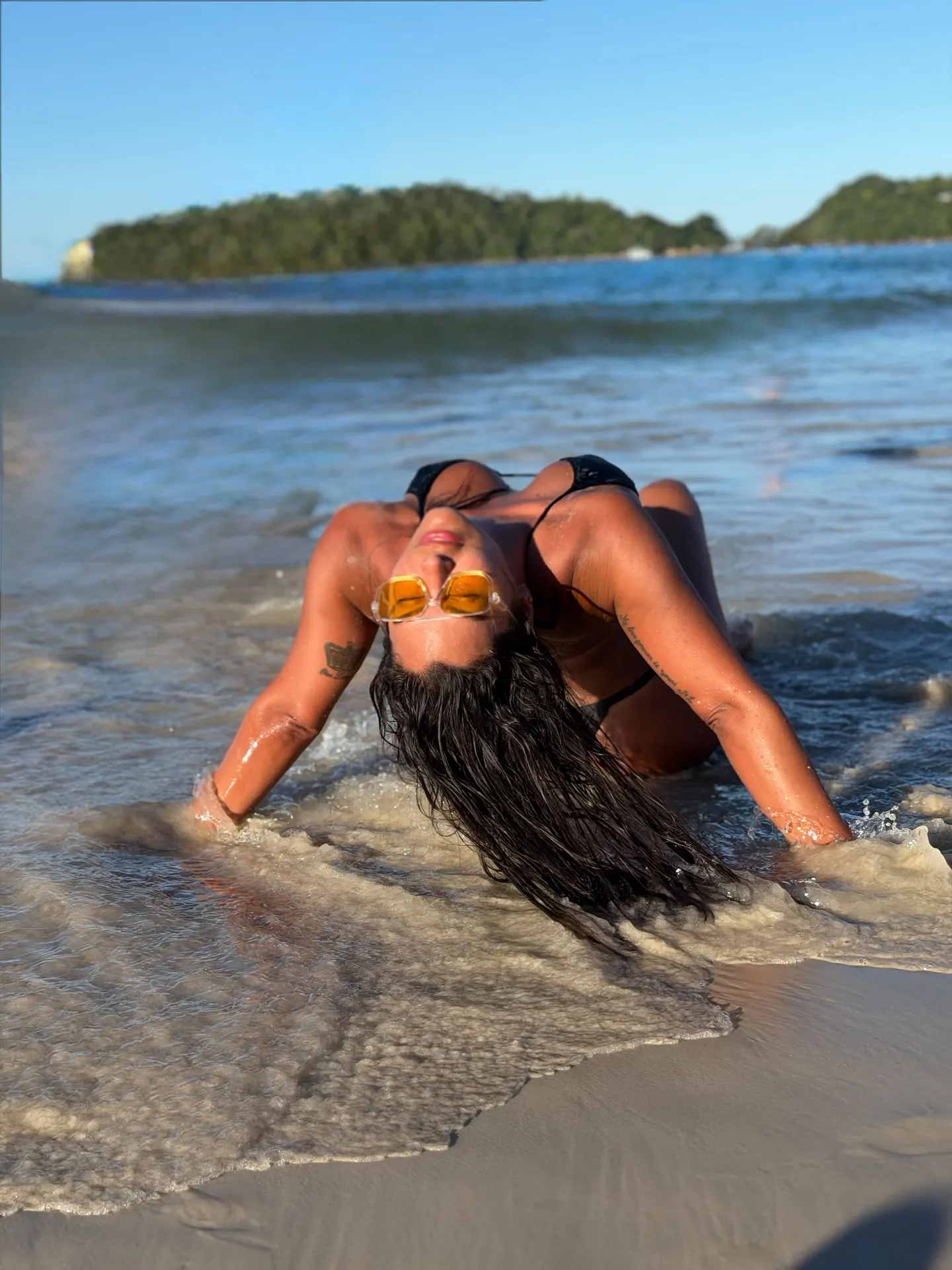 Larissa Riquelme curte praia em SC ao som de Marina Sena - Imagem do artigo