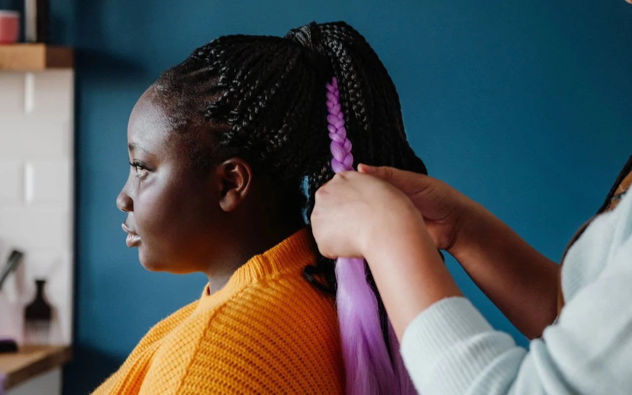 Extensões de cabelo podem conter químicos ligados ao câncer - Imagem do artigo