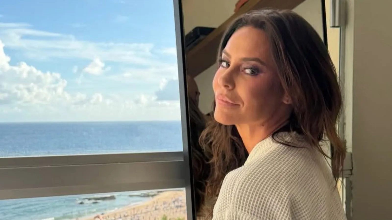 Paolla Oliveira brilha em Salvador no pré-Carnaval 2026 - Imagem do artigo