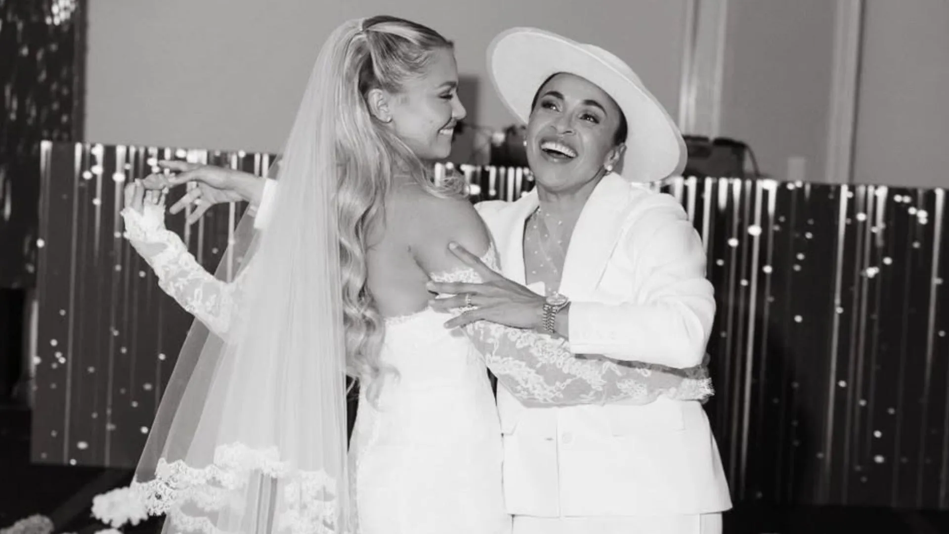 Carrie Lawrence se declara para Marta no Valentine’s Day - Imagem do artigo