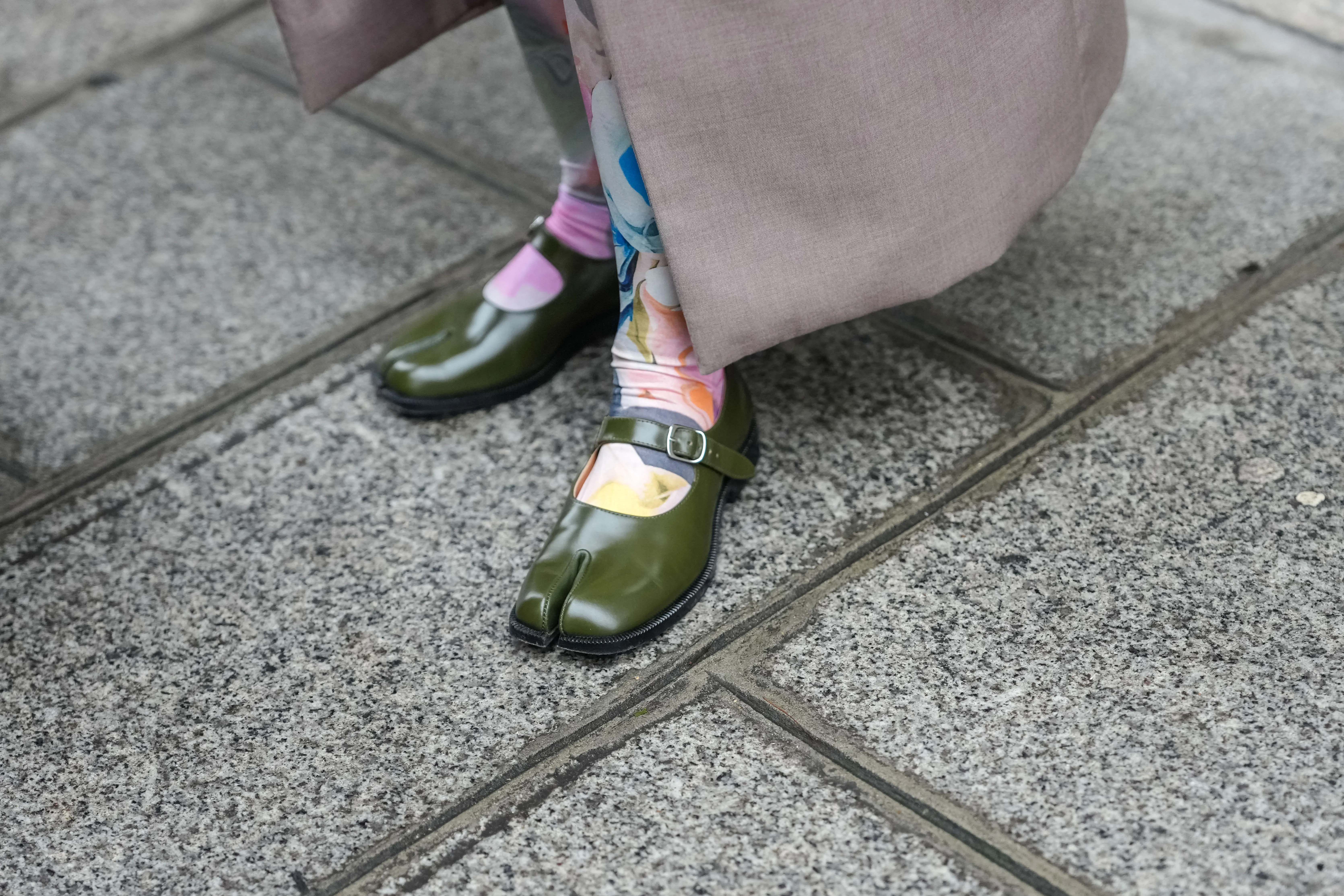 Sapatos esquisitos marcam tendência e renovam a moda - Imagem do artigo
