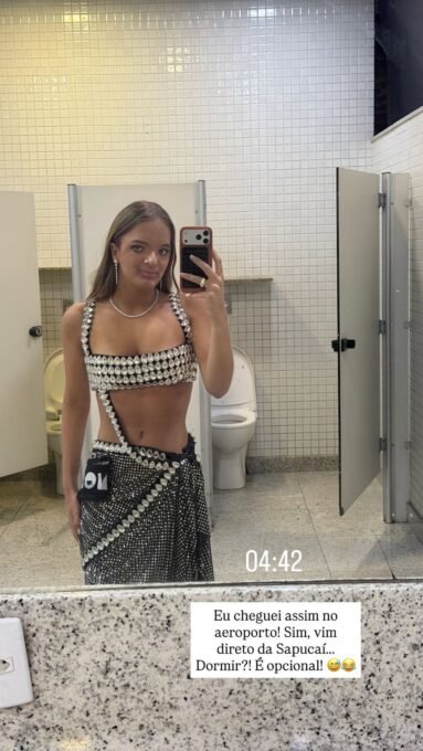 Rafaella Justus troca de look em aeroporto após Sapucaí - Imagem do artigo original