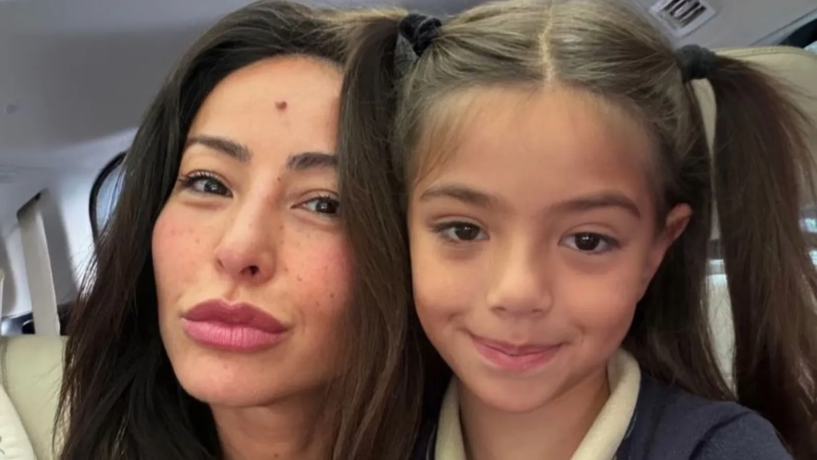 Sabrina Sato leva Zoe à escola e semelhança impressiona - Imagem do artigo