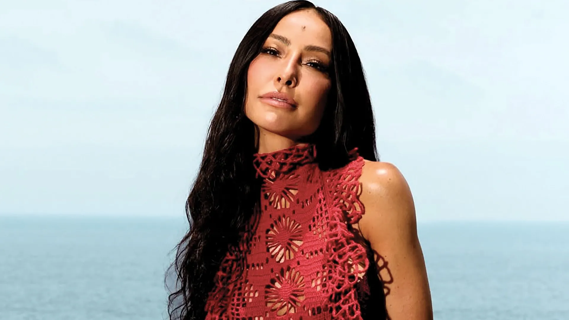 Sabrina Sato mantém marca no rosto por considerá-la sorte - Imagem do artigo