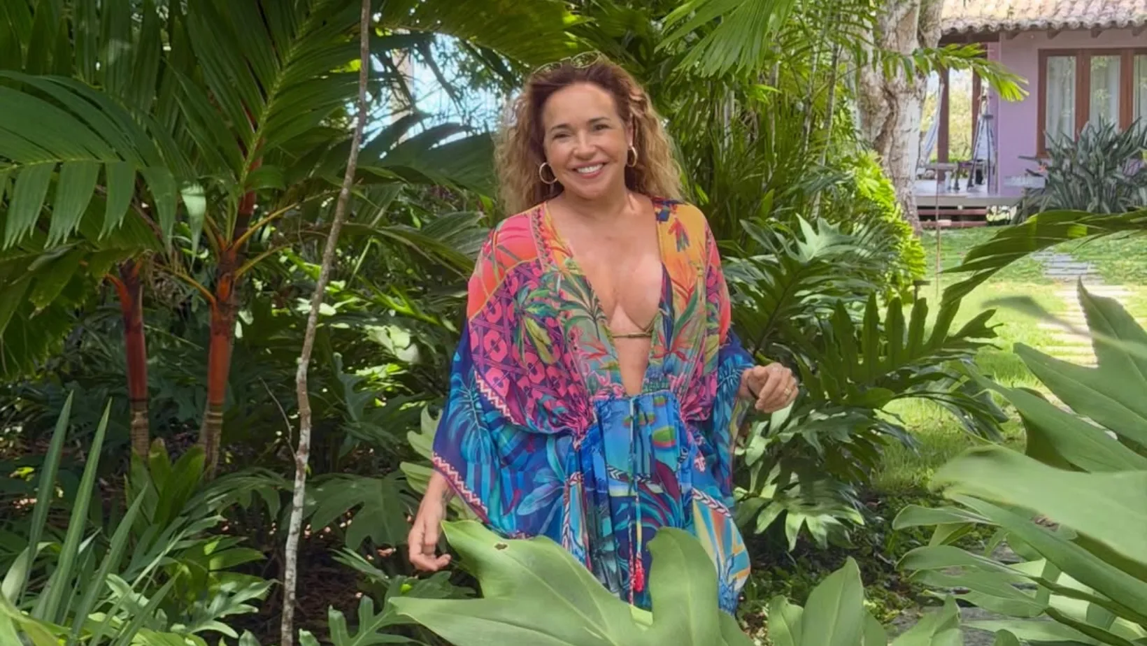 Daniela Mercury de biquíni descansa no sul da Bahia - Imagem do artigo