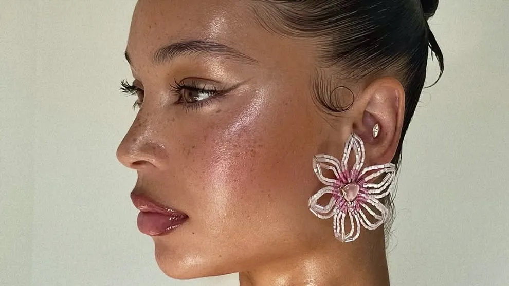 Blush em stick: 8 opções que garantem glow imediato - Imagem do artigo
