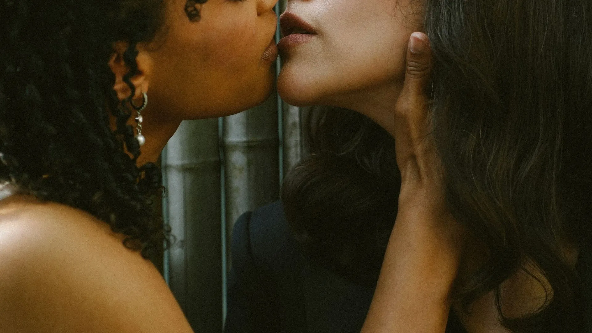 Sexo entre mulheres: ativa, passiva ou liberdade total? - Imagem do artigo