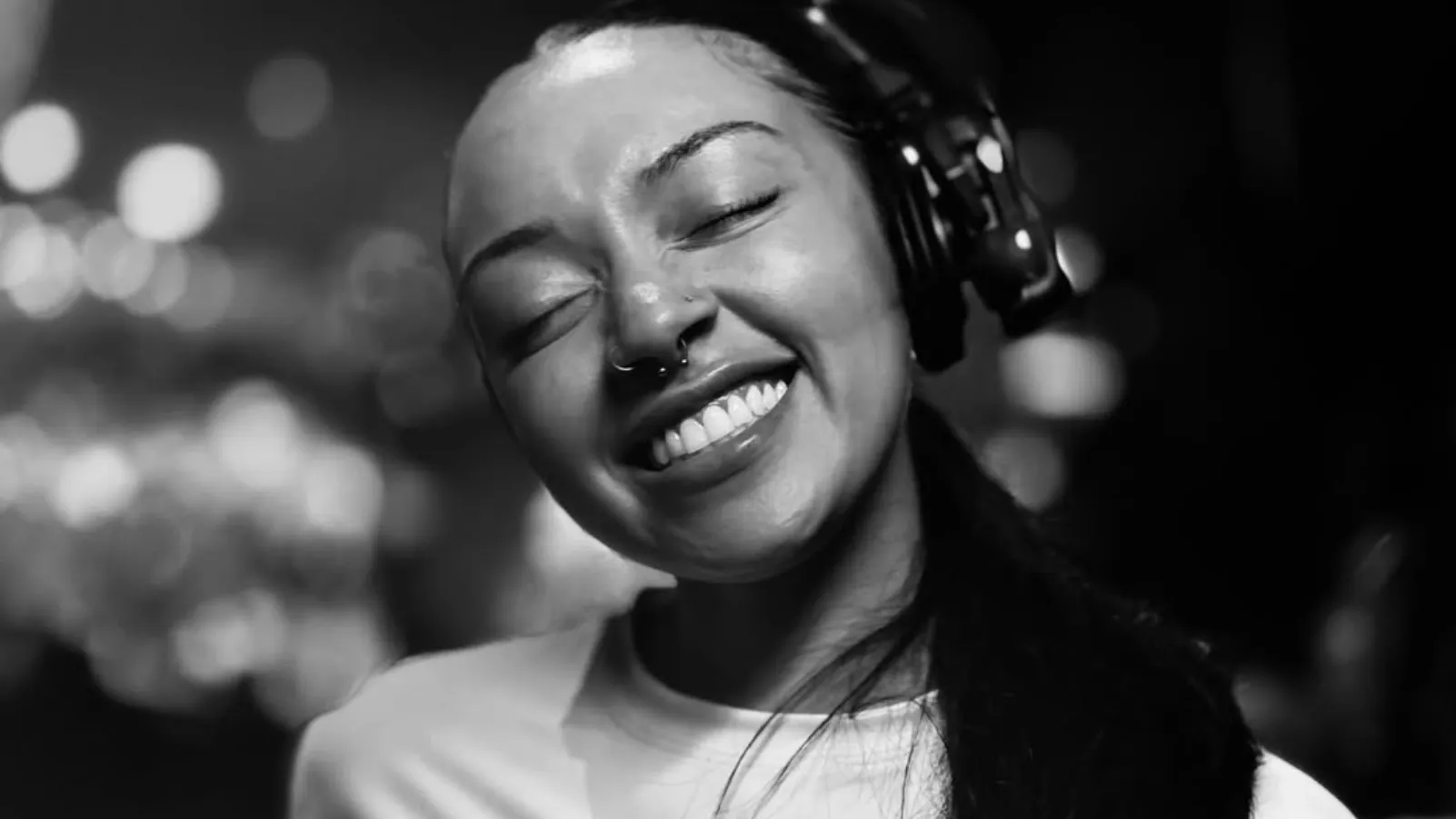 Camilly Victória orienta famílias LGBTQIAPN+: amor e apoio - Imagem do artigo