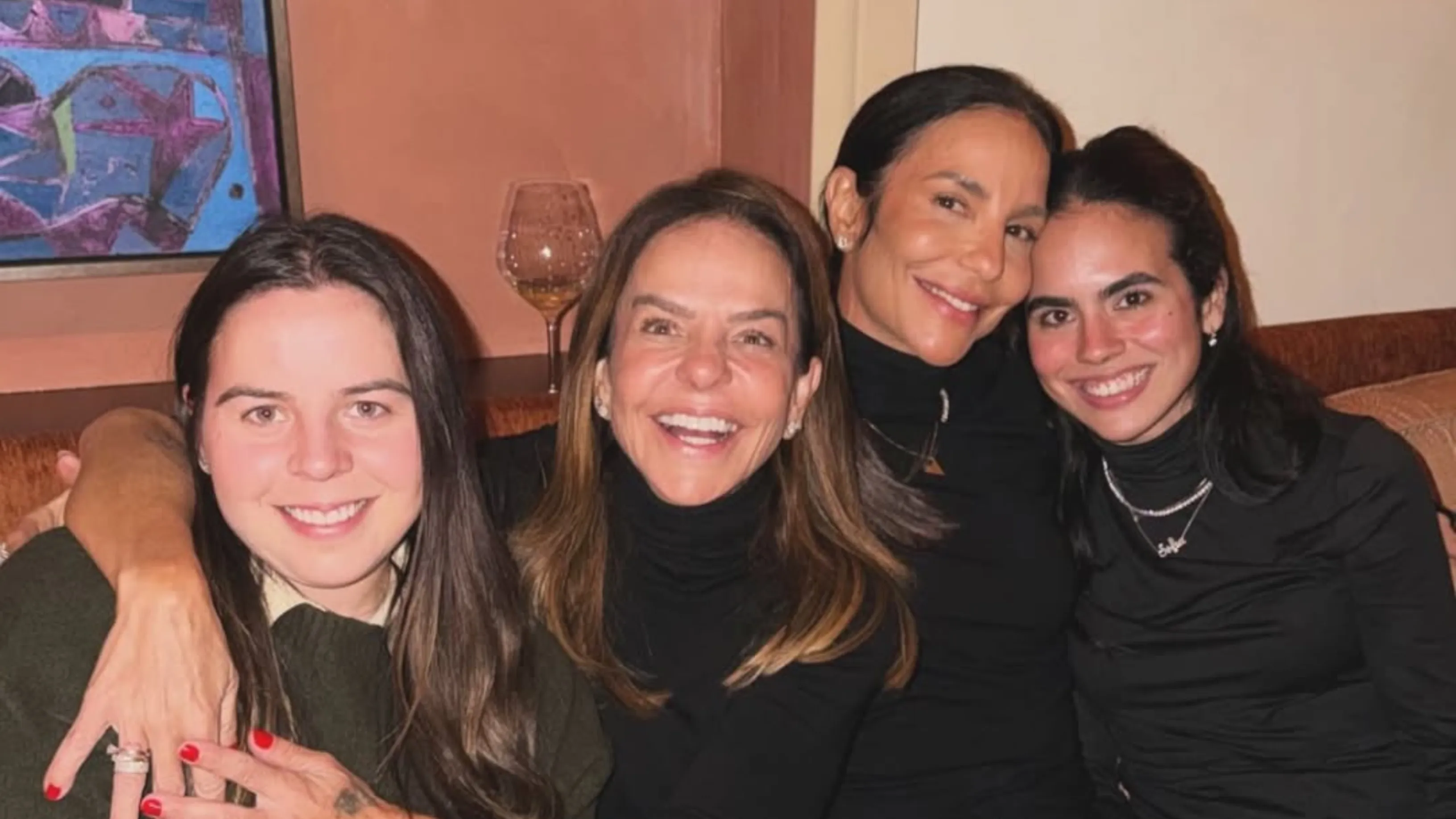 Ivete Sangalo em Boston: noite de bar com a família - Imagem do artigo