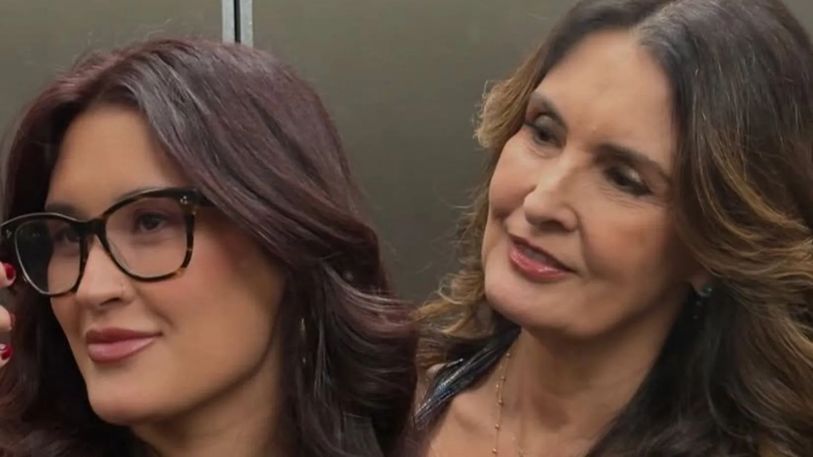 Filha de Fátima Bernardes publica rara foto com a mãe - Imagem do artigo