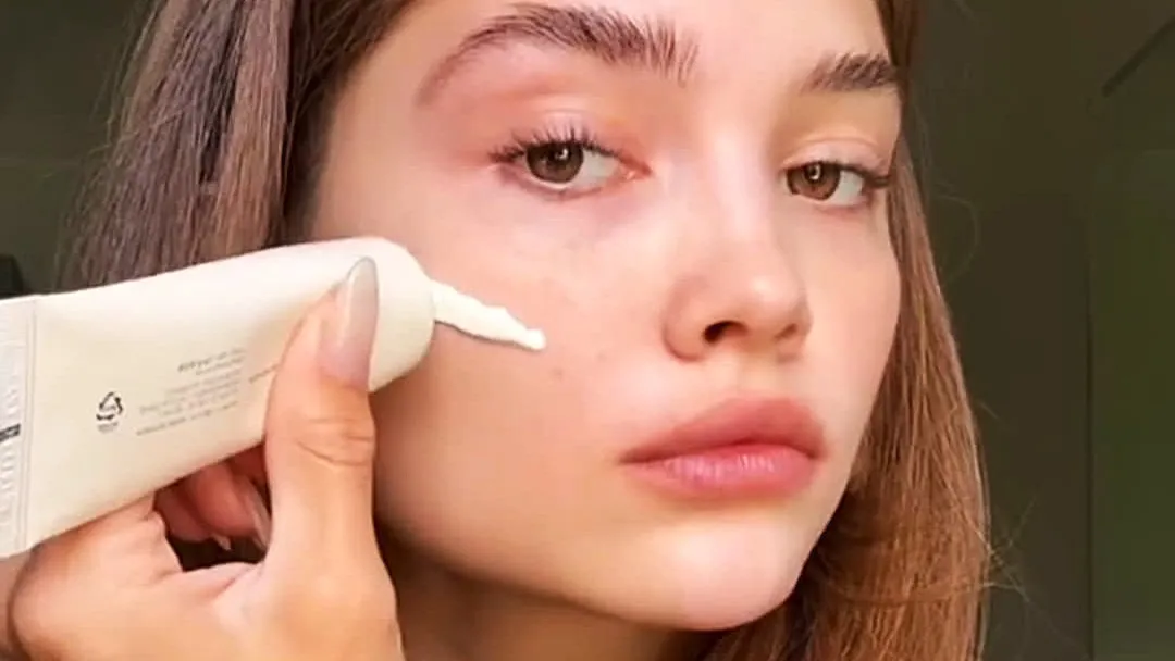 Melhores protetores solares faciais: 7 opções diárias - Imagem do artigo