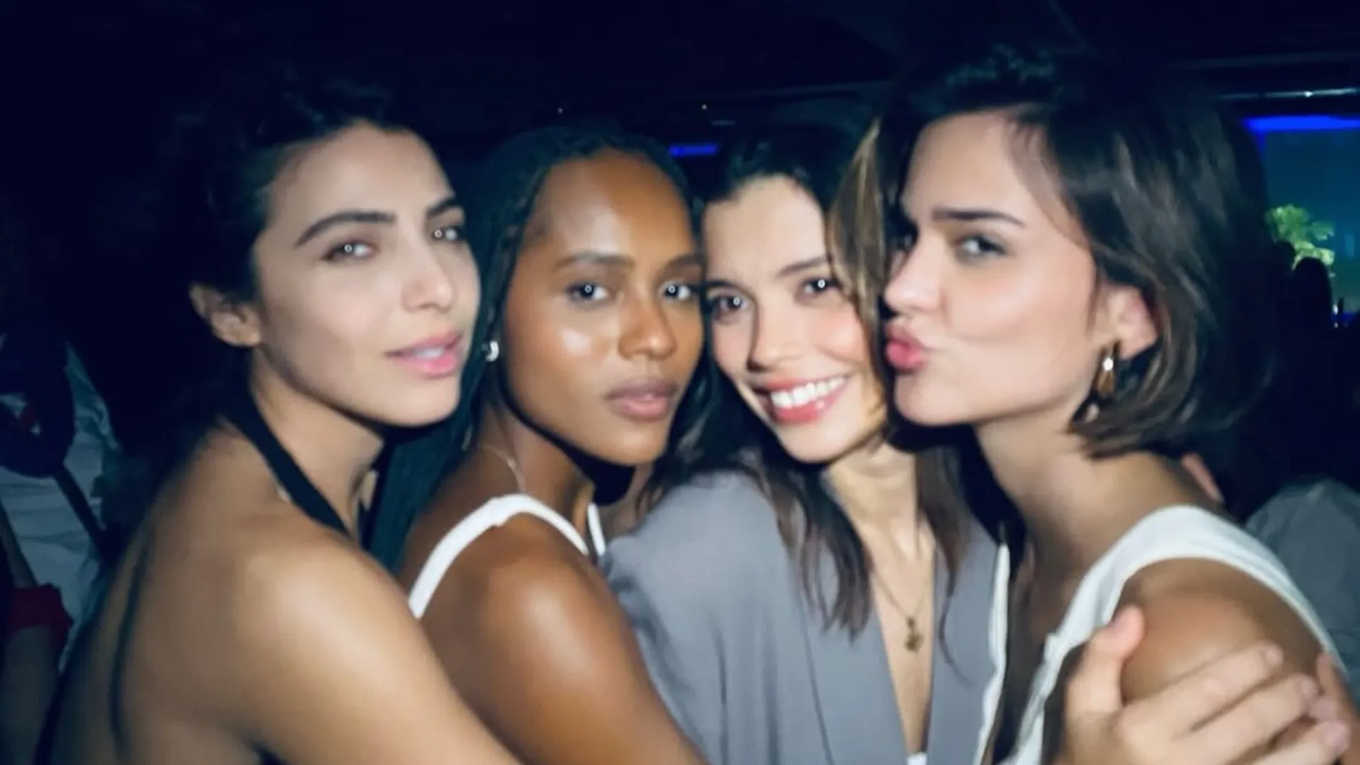 Atrizes de A Nobreza do Amor brilham em noite de folga - Imagem do artigo