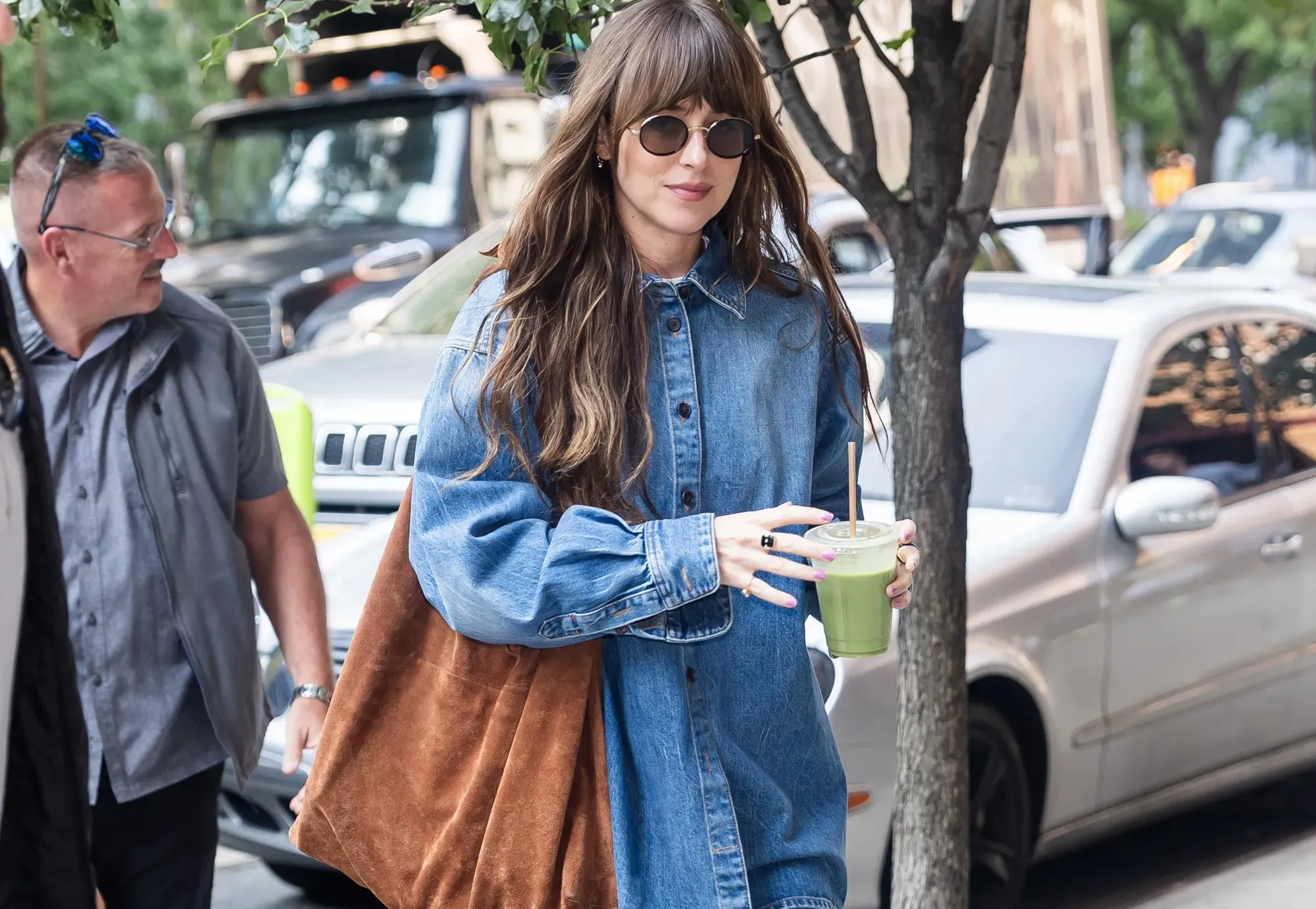 Tendências do jeans 2026: modelos-chave para o Dia do Jeans - Imagem do artigo