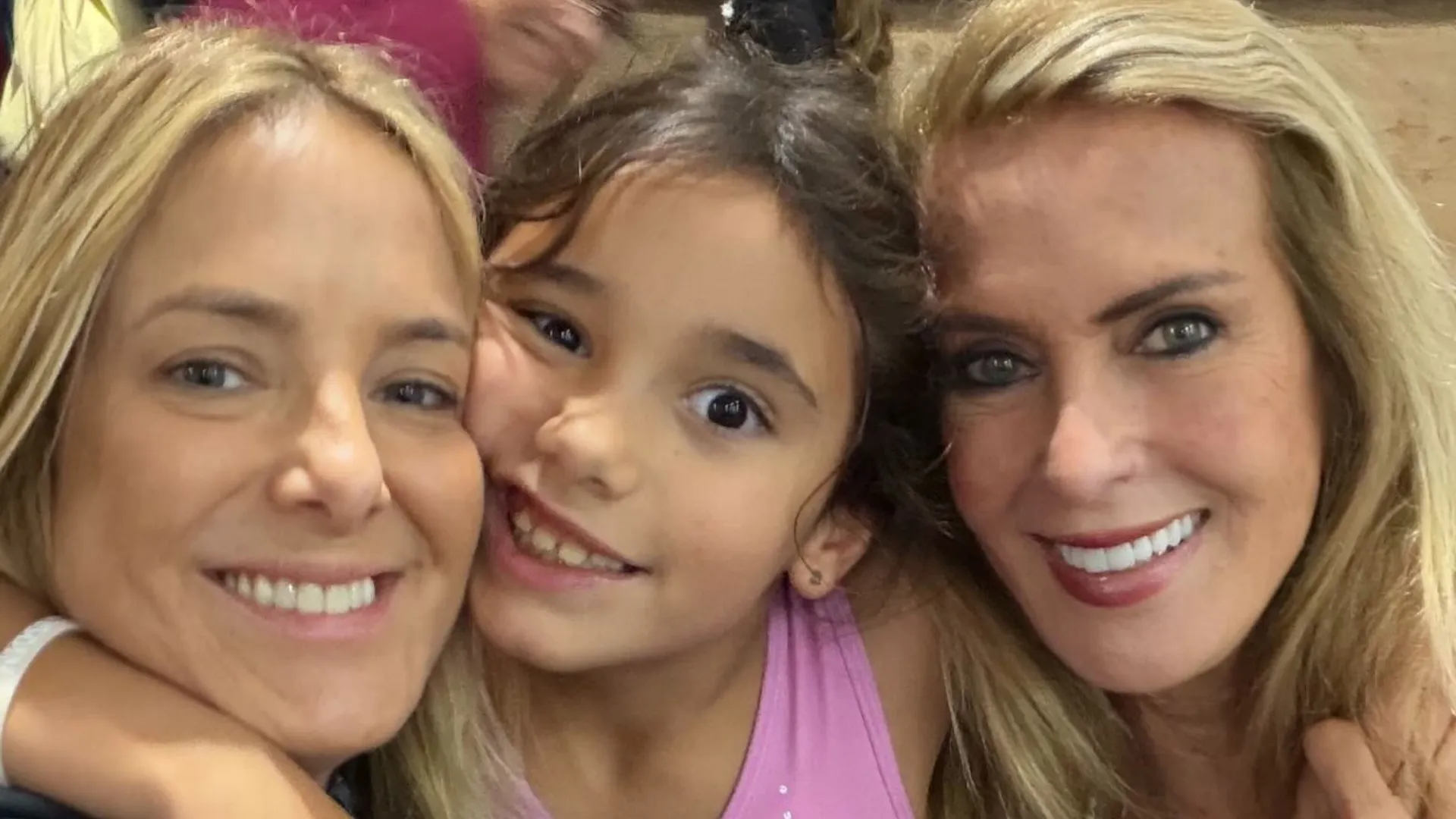 Ticiane Pinheiro filma filha em aula de ginástica olímpica - Imagem do artigo