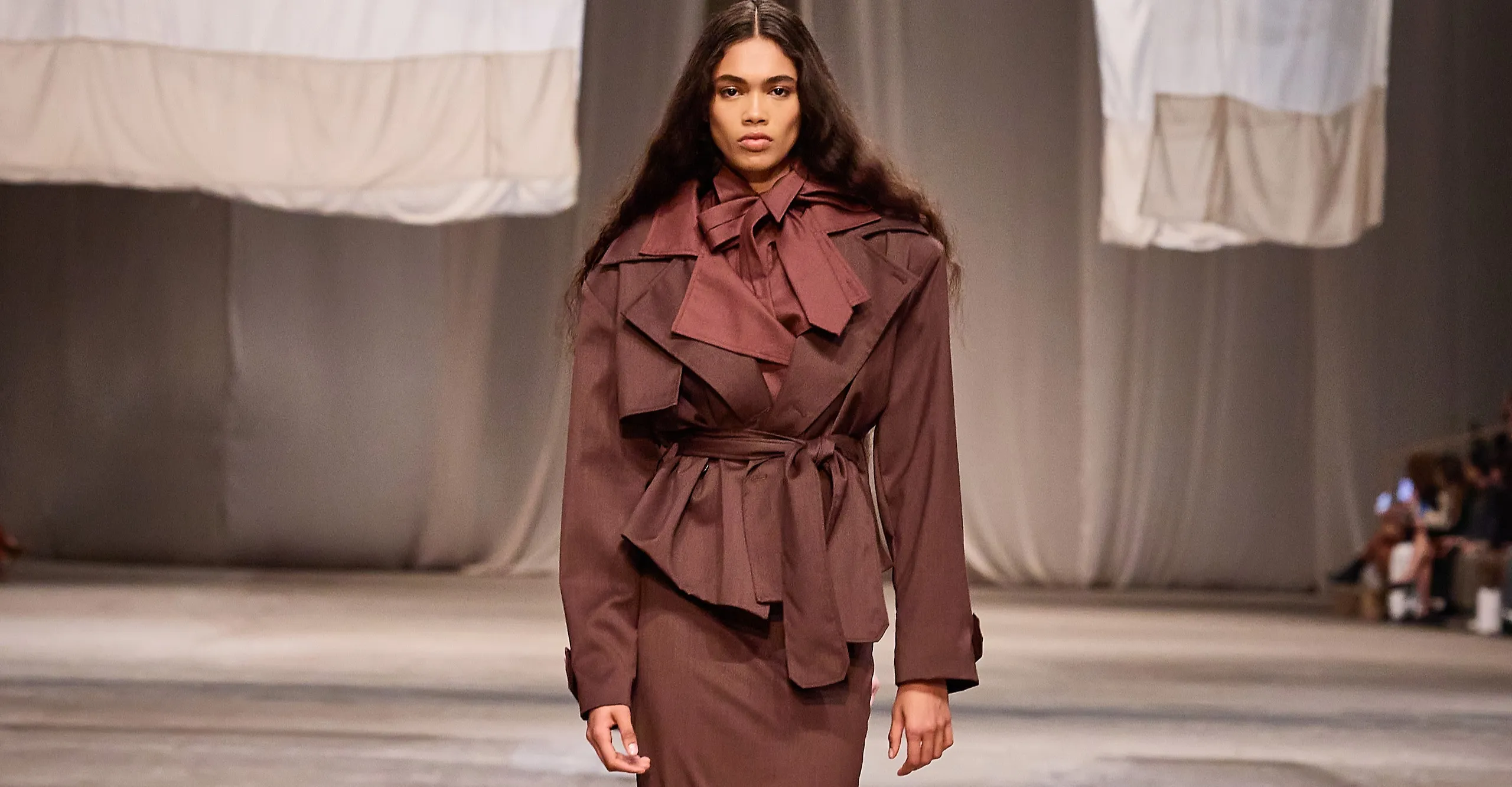Mondepars destaca legado de Alda em desfile Inverno 2026 - Imagem do artigo